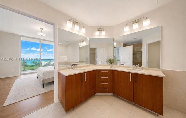 2 beds, 2 baths, $3,500, Unit # 714