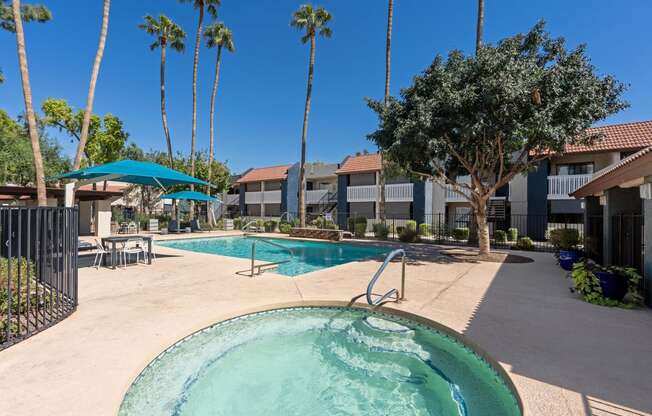 Oakridge Apartments Main Pool Area