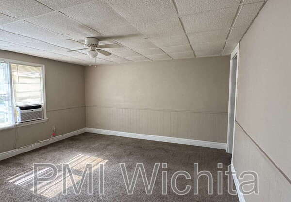 1001 S TOPEKA