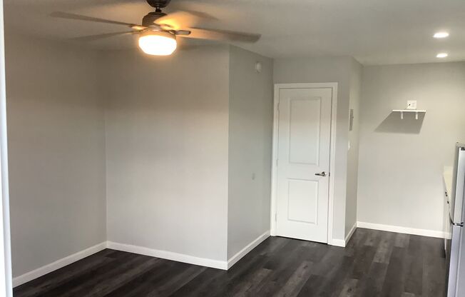 1 bed, 1 bath, 450 sqft, $1,250, Unit 51