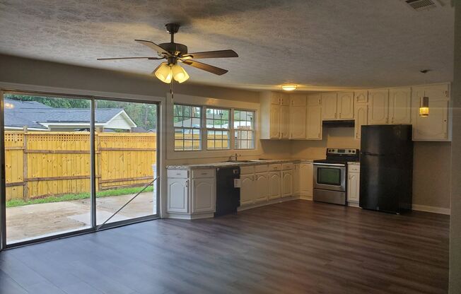 Spacious 4 bedroom in Berkshire West!