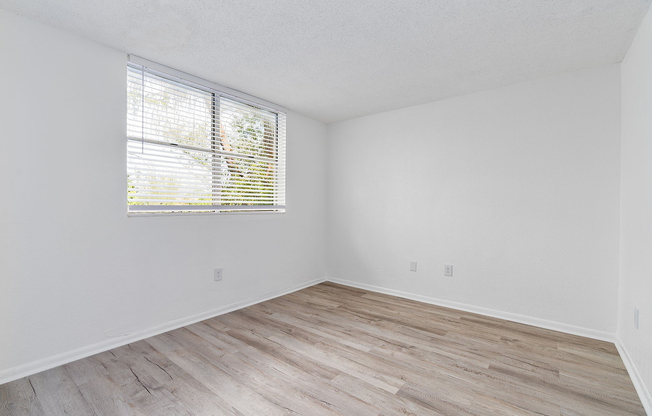 Bedroom Space 2 (Web Quality) - Vista Shores