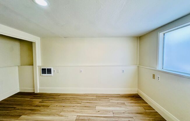 1 bed, 1 bath, 326 sqft, $1,700, Unit F