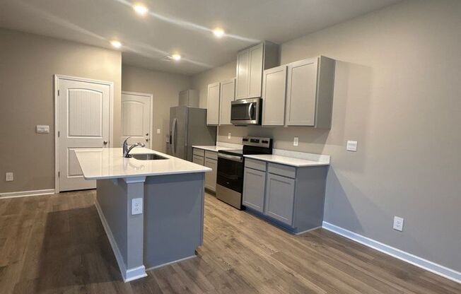 4 Bedroom, 2.5 Bath and 2 Car Garage in Hartmann Crossing!