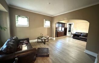 4 beds, 1 bath, $1,600