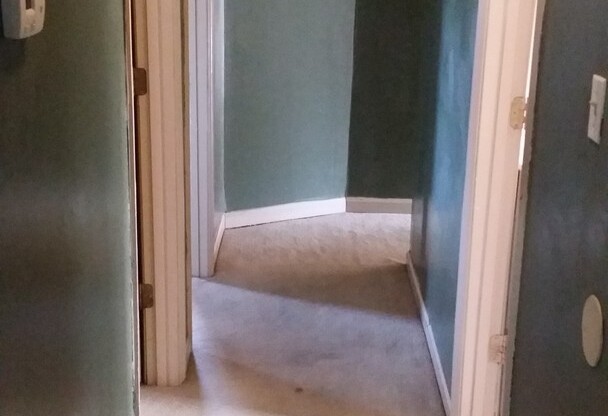 Nice 4 BD/ 1.5 BA Home