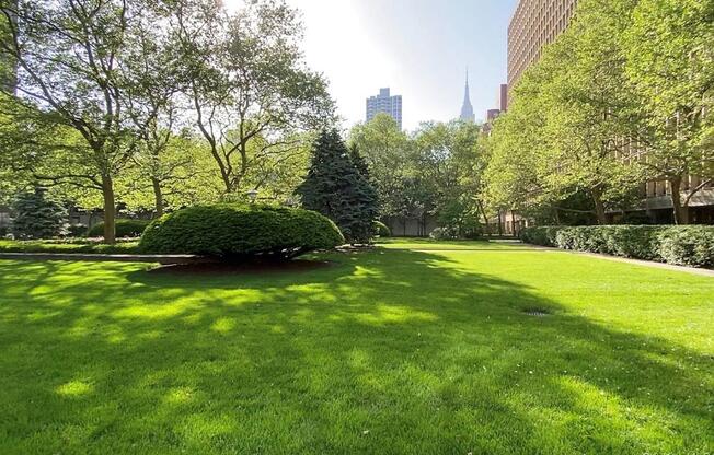 1 bed, 1 bath, 755 sqft, $4,550, Unit 12P