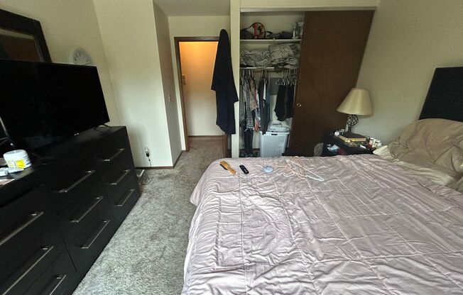 1 bed, 1 bath, $1,025, Unit 5
