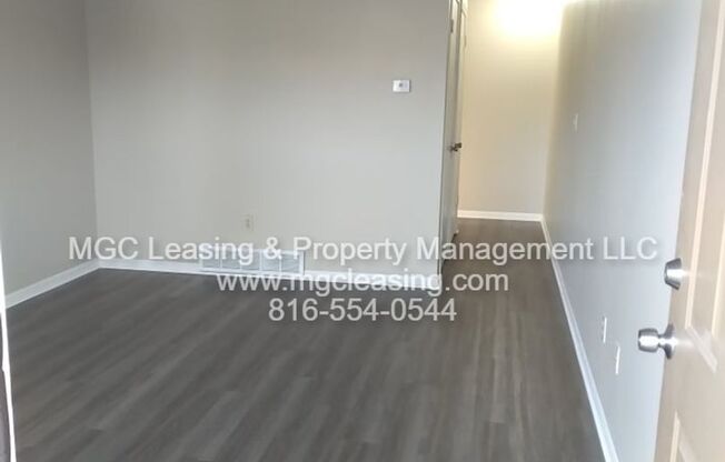 2 beds, 1 bath, $950, Unit 1560-A E 125th St