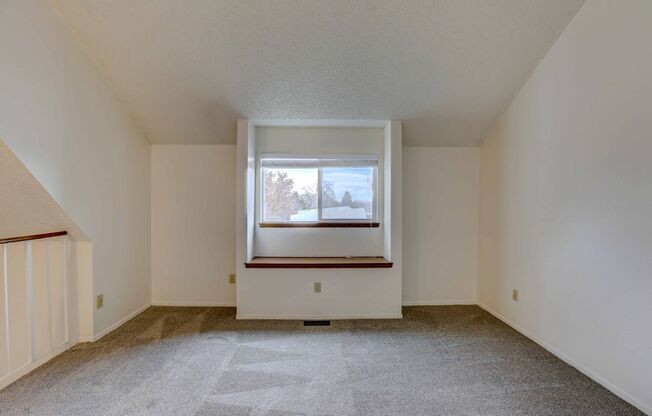 1 bed, 2 baths, 890 sqft, $1,800, Unit 302