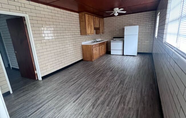 380 QUILL AVE