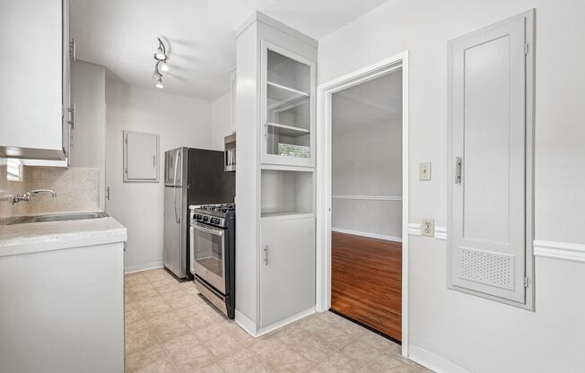 1 bed, 1 bath, 650 sqft, $1,625, Unit 8