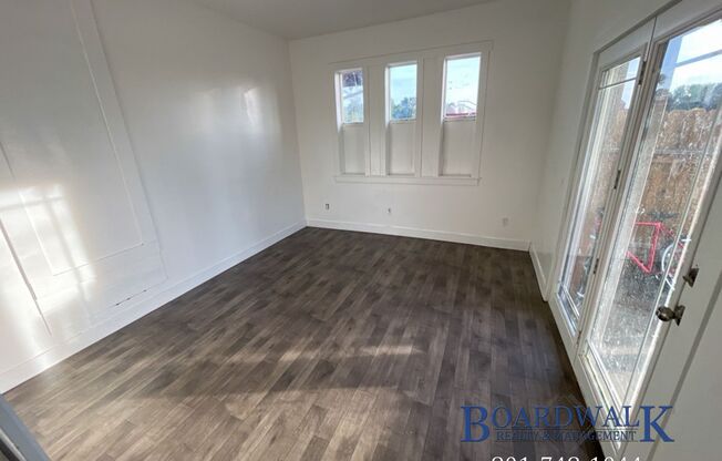 1 bed, 1 bath, 550 sqft, $999, Unit 374 W 1300 N-#2