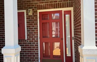 Lovely 2 Bedroom King's Grant Condo