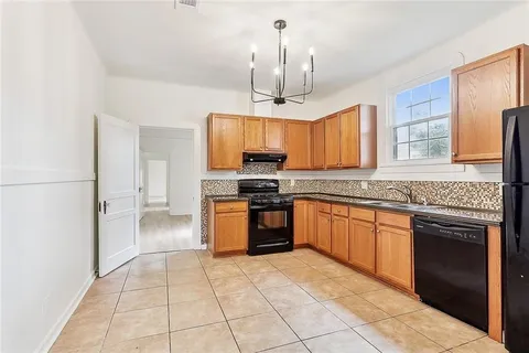 244 NURSERY AVE
