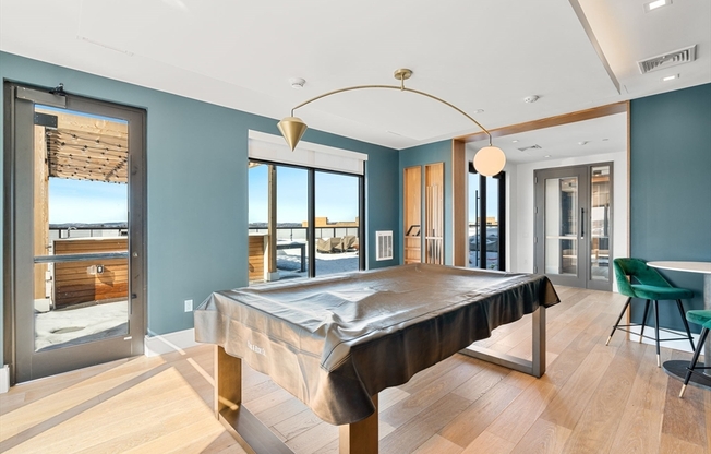 2 beds, 2 baths, 902 sqft, $4,500, Unit 710