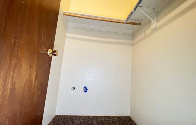 2 beds, 1.5 baths, 948 sqft, $1,045, Unit Unit 21