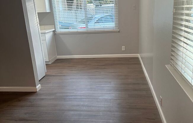 Beautifully updated 1/1 unit across the street from SJSU!