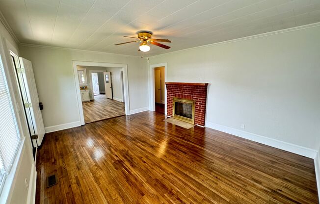 Charming Country Retreat – Peaceful Living on a Farm Setting