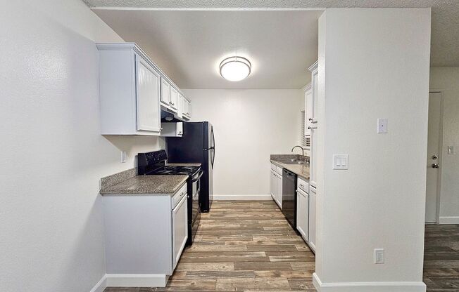 2 beds, 2 baths, 970 sqft, $2,395, Unit 087