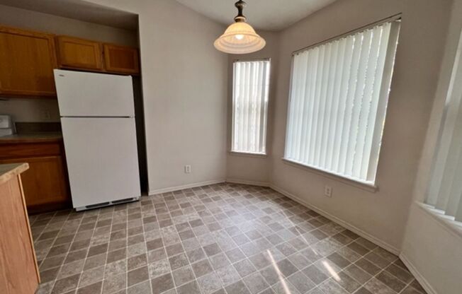 1 bed, 1 bath, 850 sqft, $1,250, Unit 1320 - 6