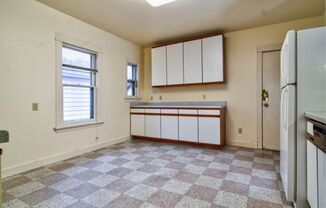 3 beds, 1 bath, $2,165