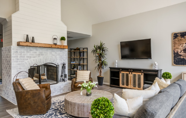 1 bed, 1 bath, 865 sqft, $1,870, Unit 387