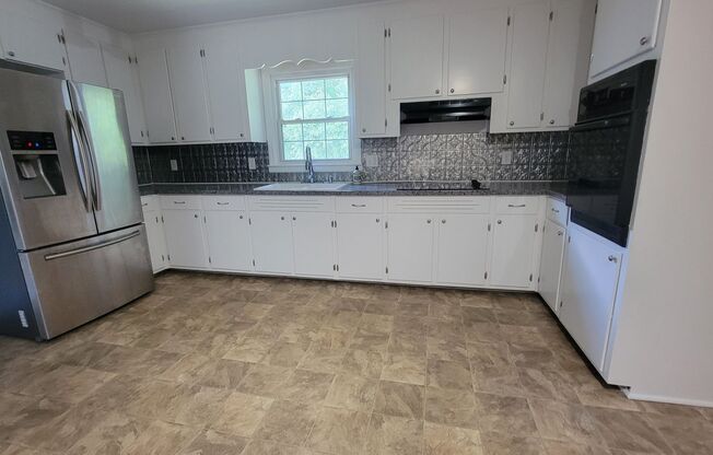 Exclusively Offered By Muse Realty, LLC
