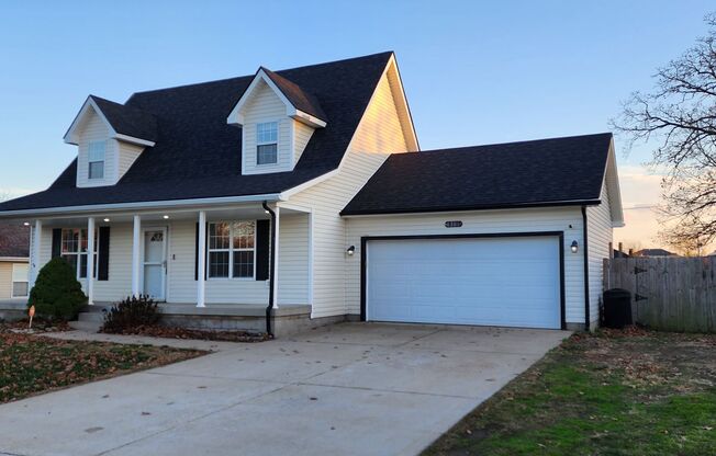 Beautiful 4 Bed 2.5 Bath Home in Quiet Neighborhood!