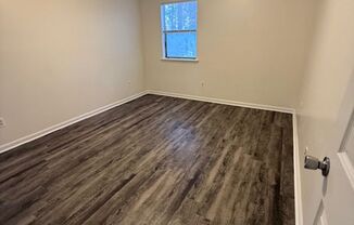 2 beds, 1 bath, 940 sqft, $1,100, Unit 113B