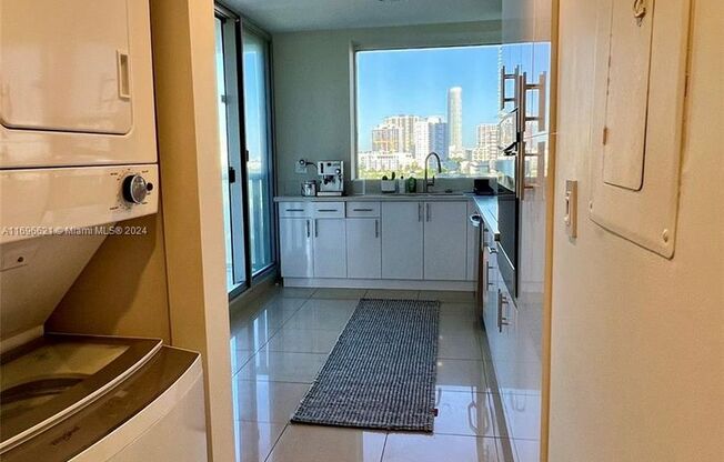 2 beds, 2 baths, 1,697 sqft, $5,750, Unit 1541 Brickell Ave # A10-01 (A11696621)