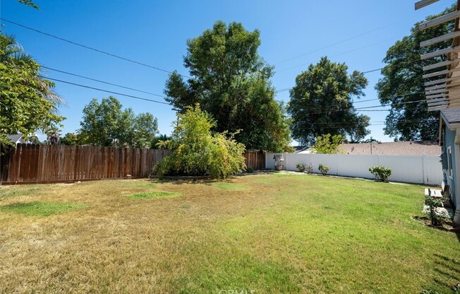 8846 LARAMIE AVE