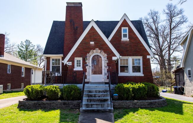 Charming Home in Deer Park Neighborhood