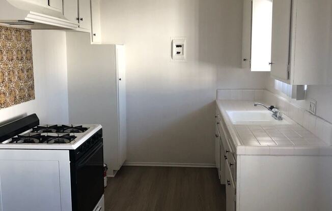943 N. LOUISE ST.