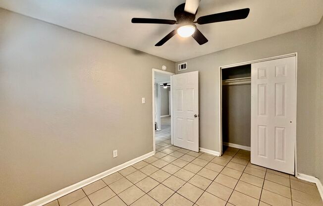 2 beds, 1 bath, 750 sqft, $825, Unit 10