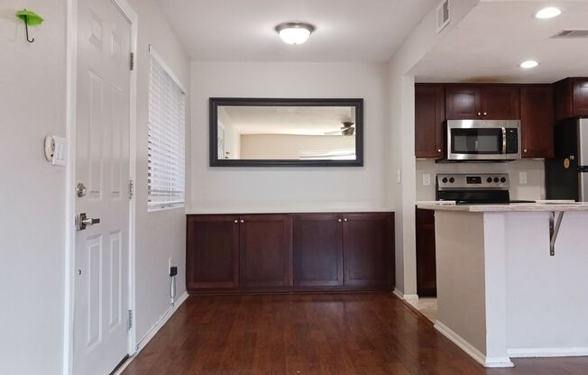 1 Bed/1 Bath, No Carpet, Walking Distance to ASU Condo