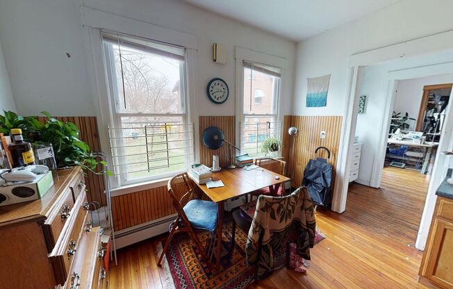2 beds, 1 bath, $1,995, Unit Unit 2 (1st Fl)