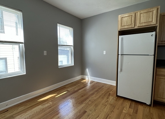 3 beds, 1 bath, 1,145 sqft, $3,418, Unit 1