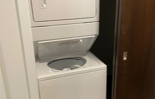 2 beds, 2 baths, 1,396 sqft, $2,195, Unit 201-B