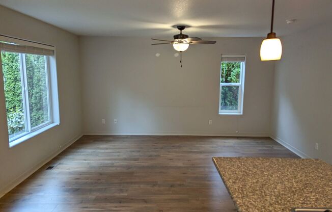 407 AND 409 MADRONA AVE SE