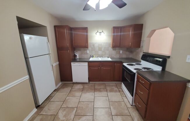 2 beds, 1 bath, $1,775