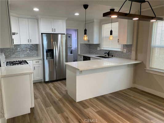 2 beds, 2 baths, 1,300 sqft, $3,495