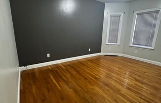 11 LYNN ST
