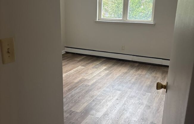 1 bed, 1 bath, 650 sqft, $1,150, Unit 205