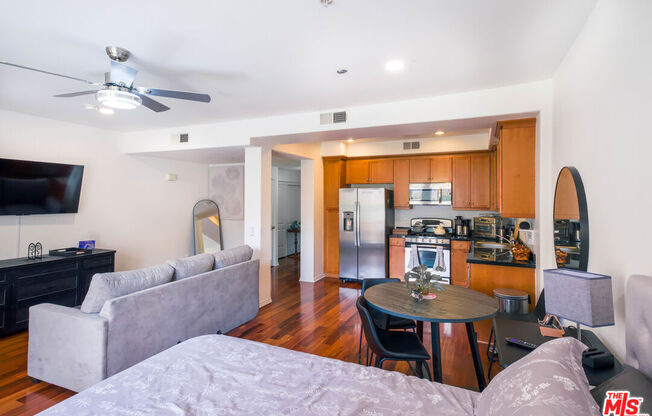 360 W Avenue 26