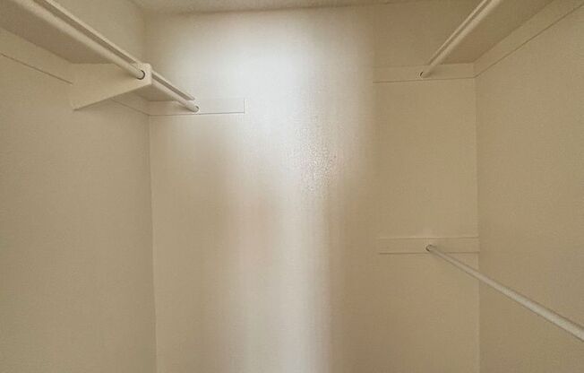 2 beds, 2 baths, 850 sqft, $2,400, Unit 2583-03