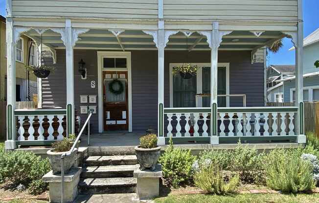 8 ROHDE AVE