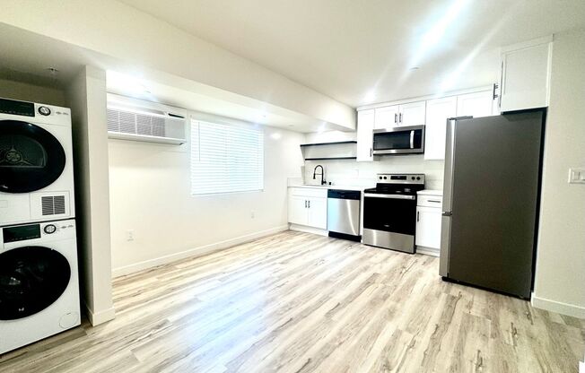 Welcome Surf House Villas E, a newly renovated luxury apartment community in the heart of Pacific Beach, San Diego.