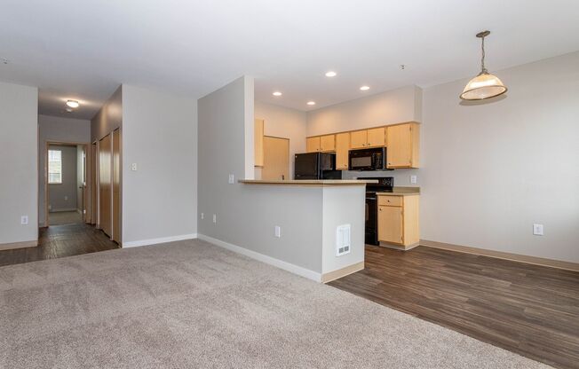 2 beds, 2 baths, 1,058 sqft, $1,975, Unit F302