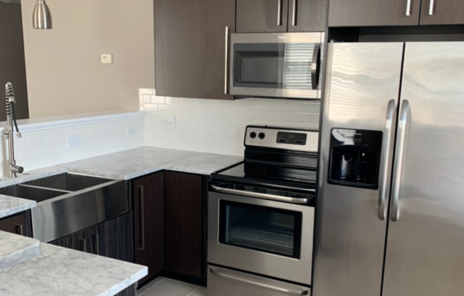 2 beds, 1 bath, $1,295